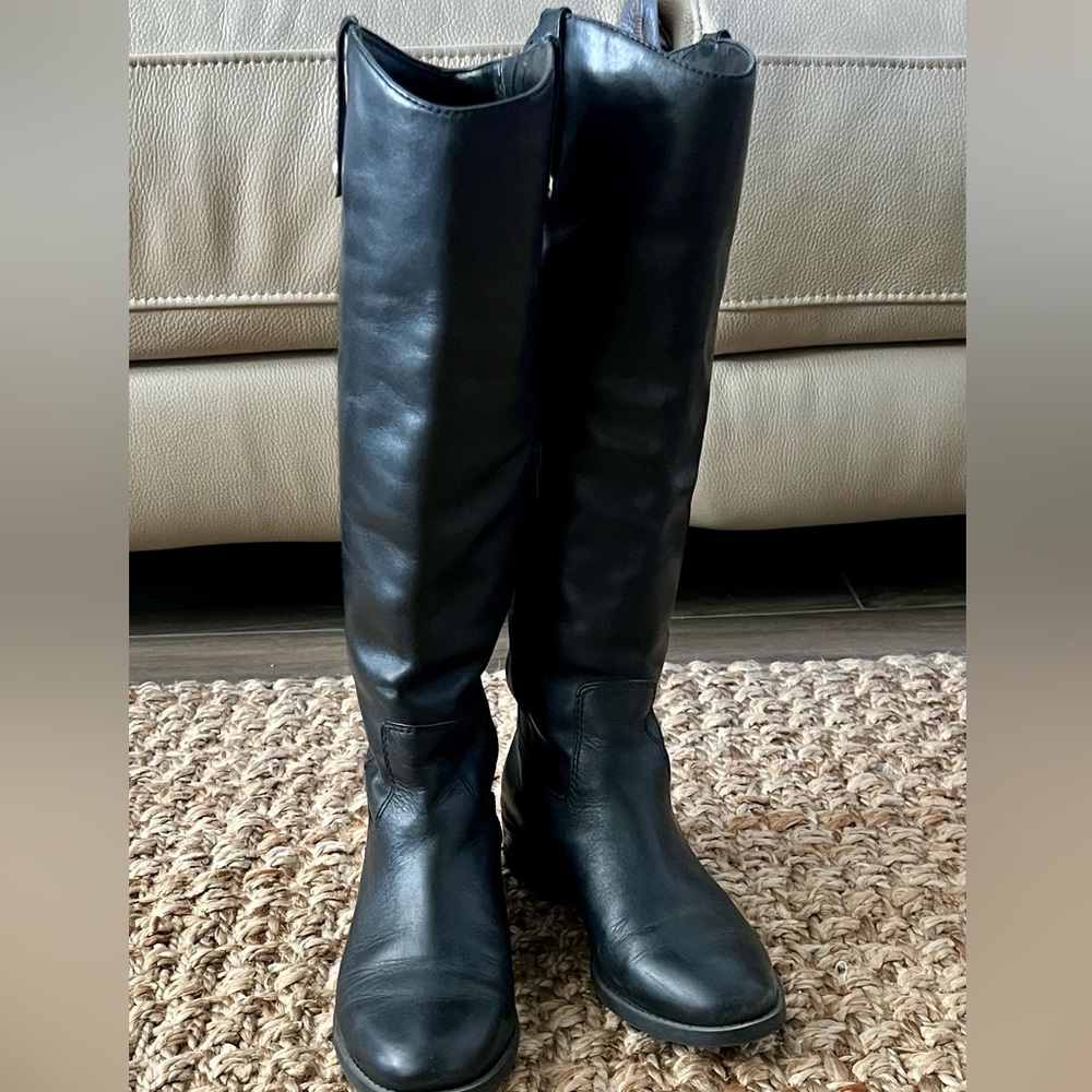Inc boots 7.5